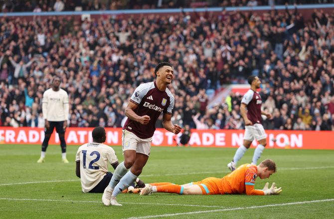 Premier League -Hermansen dummede sig mod Aston Villa