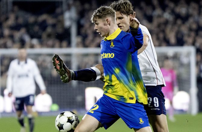 3F Superliga -Nørgaard undlod Mathias Jensen: Enige om beslutningen