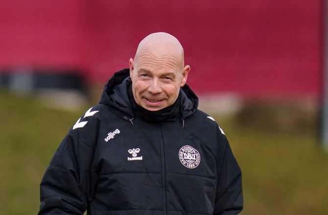 VM kval. UEFA -Riemer begrunder: Én af Nelssons spidskompetencer