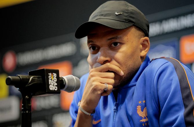 PSG -Mbappé trods lunken PSG-afsked: Enrique er en fantastisk træner