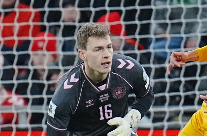 VM kval. UEFA -Tre års kriblen for Hermansen: Målmandsfaget i en nøddeskal