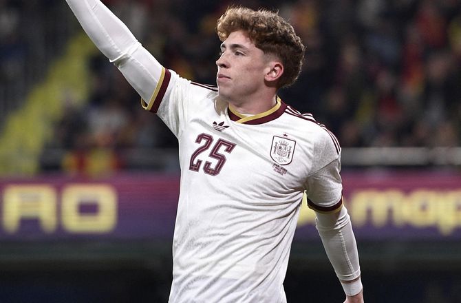 FIFA VM -Lige skiftet til Liverpool: Muñoz skadet i VM-lejren