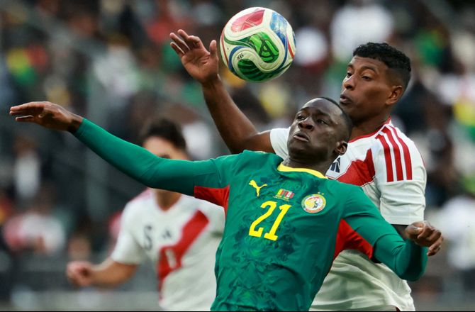 Peru -Senegal sænkede Lopez og Sonne