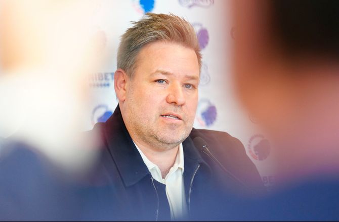 3F Superliga -FCK hyrede Wichmann: Ikke nogen trojansk hest