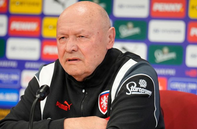 VM kval. UEFA -Psykisk terror i Prag: Landstræner hørte ingen sirene