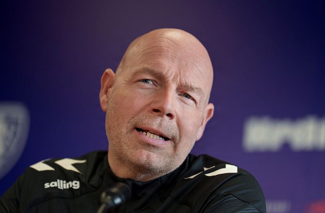 VM kval. UEFA -Riemer før VM-gyser: Største kamp i min karriere