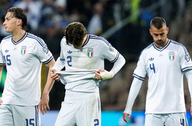 VM kval. UEFA -Kriserapport fra Italien: Ungdommen skal i fokus
