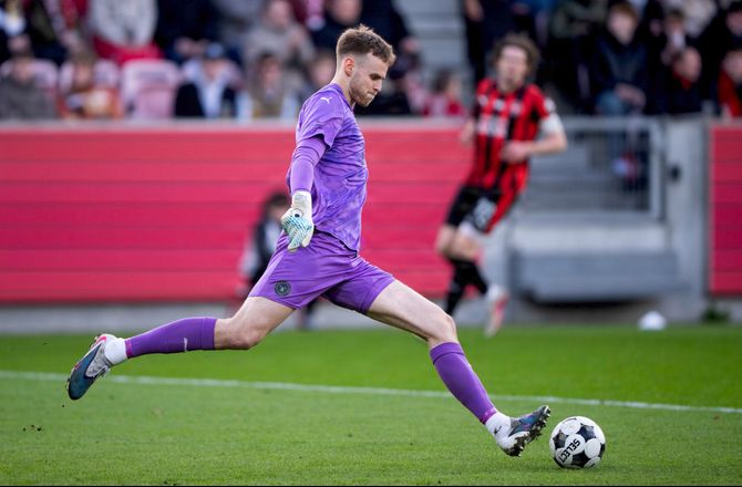3F Superliga -Frustreret FCM-keeper: Det er ikke slut endnu