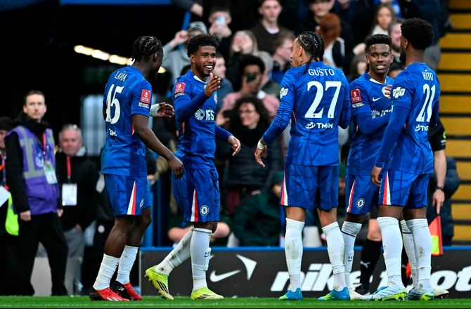 FA Cup -7-0: Chelsea holdt kvartfinale-legestue