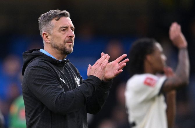 FA Cup -Port Vale-chef trods bøllebank: Stolt at spillerne