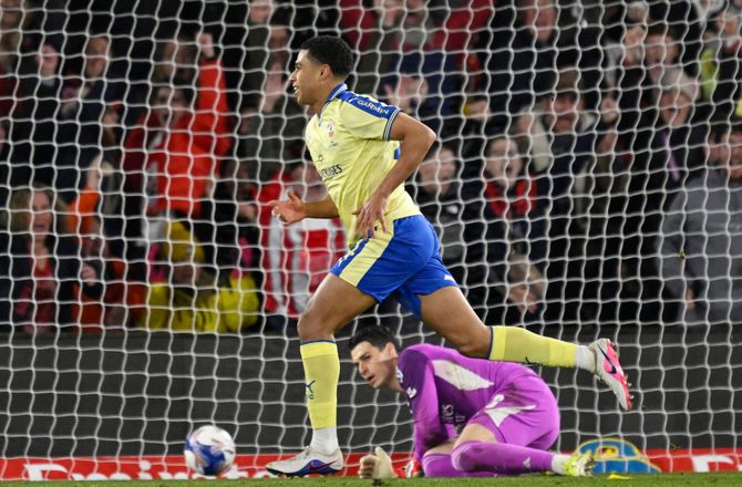 Premier League -Fulham handler i Saints