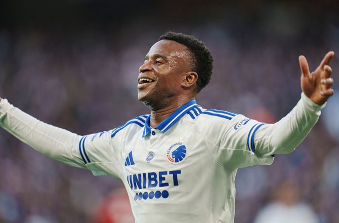 3F Superliga -Moukoko vinder Superliga-pris
