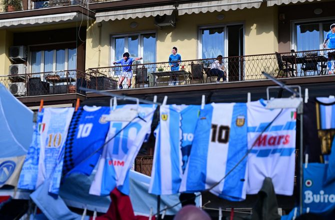 Serie B -Pisa lejer kant-talent i Napoli