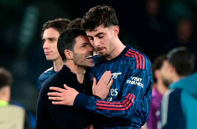 Premier League -Premier League er garanteret fem CL-pladser