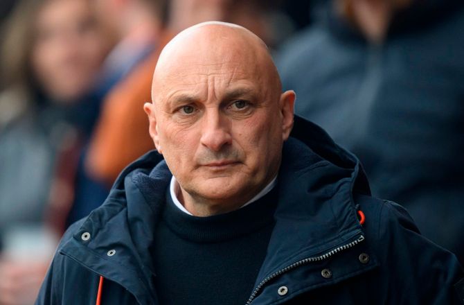 Ligue 1 -Lorient-chef stopper: Nægter at arbejde sådan