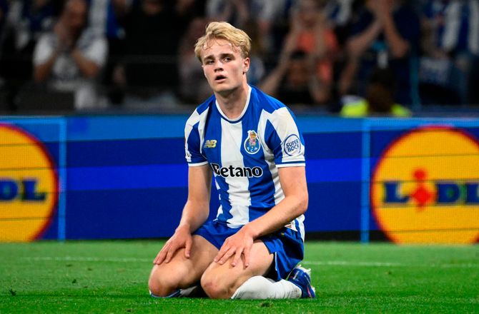 Europa League -Froholdt tæt på helterolle mod Forest