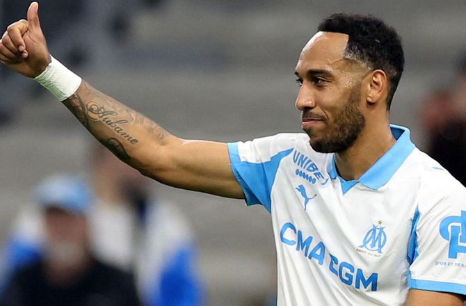 Ligue 1 -Genoa meldes i dialog med Aubameyang