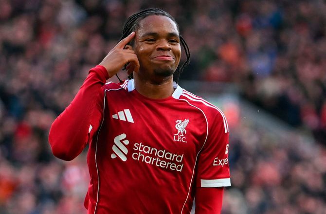 Premier League -Ung Liverpool-helt: Verdens største klub