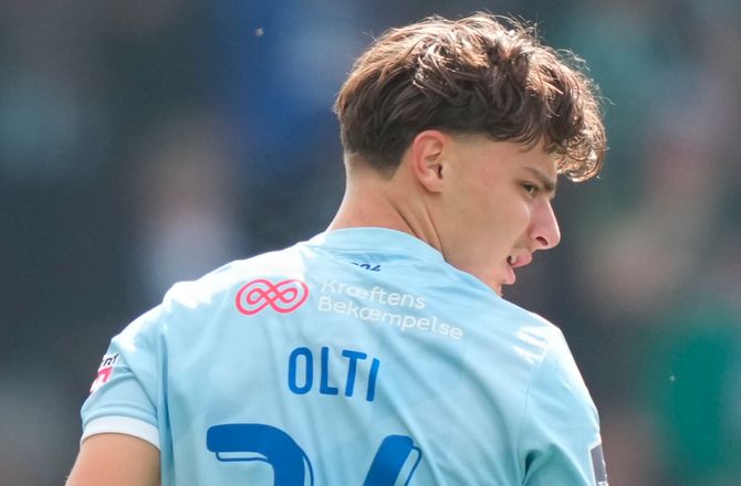 3F Superliga -Stor Hyseni-præstation: Jeg er indimellem hans reservefar