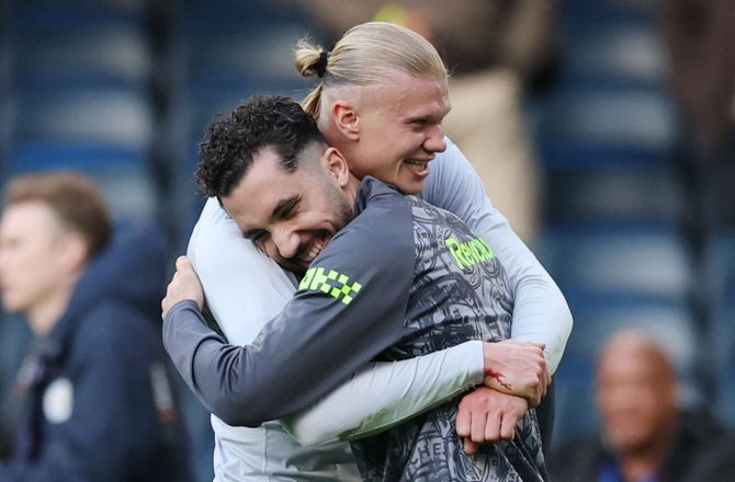 Premier League -Guardiola om ’ekstraordinær’ Cherki: For langt fra Haaland