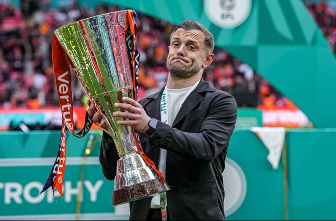 EFL Trophy -Jack Wilshere vinder EFL Trophy med Luton
