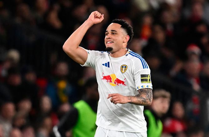 Premier League -Okafor blev Leeds-helt mod United i dramatisk opgør