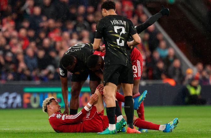 Champions League -Ekitike efter skrækskade: Hårdt og urimeligt