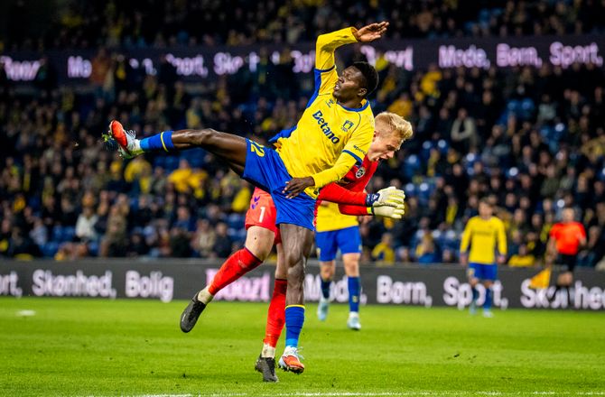 3F Superliga -Ousmane Sow meldes tæt på Brøndby-exit