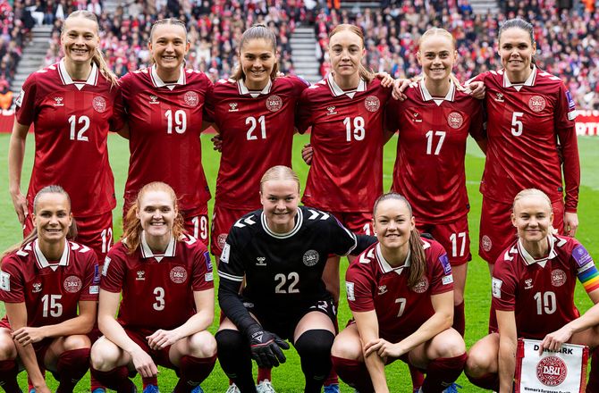 Danmark (k) -I top-12: Kvindelandsholdet rykker frem på verdensranglisten