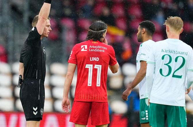 3F Superliga -Dommer forklarer manglende Viborg-straffe