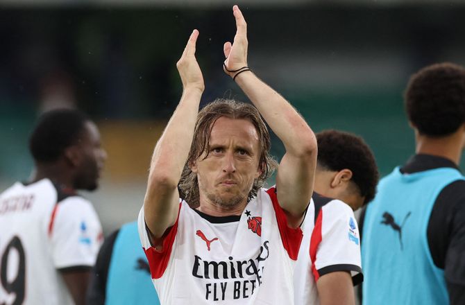 Serie A -Officielt: Modric og Milan forlænger