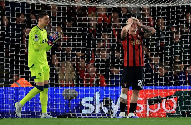 Serie A -Fortsat under undersøgelse: Alex Jimenez forlader Bournemouth