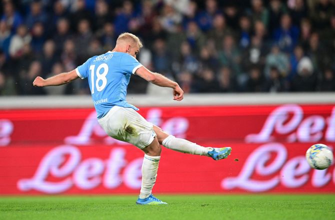 Coppa Italia -Isaksen imponerer: Koster 225 mio.