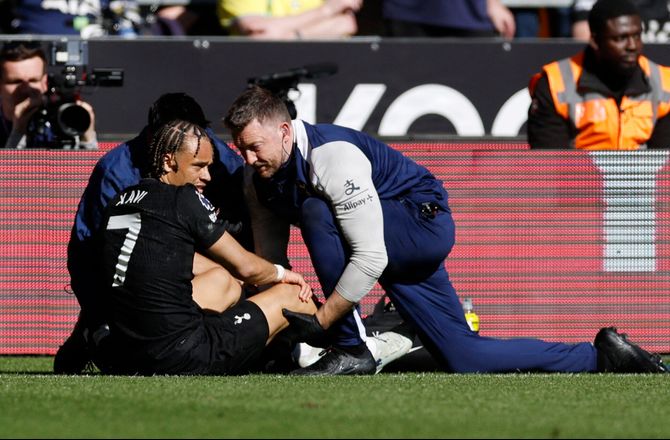 Premier League -Xavi Simons om skrækskaden: De værste dage i mit liv