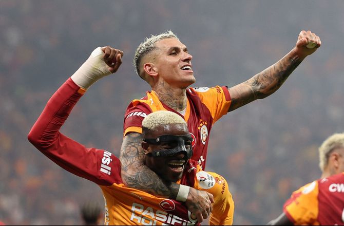 International -Midt i Arsenal-rygter: Osimhen blev redningsmanden for Gala