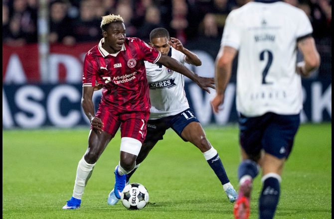 3F Superliga -Bayern og United på plads i Lyngby: Franculino i skudlinjen