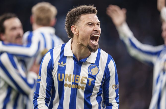 3F Superliga -Larsson starter for FCK