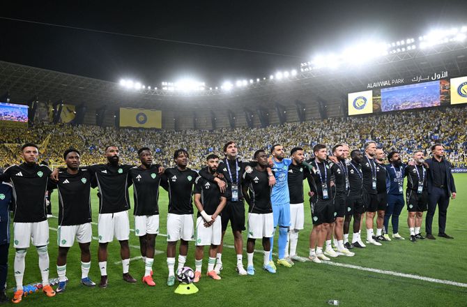 1. Division -Ung Ajax-fløj fortsætter i Qatar