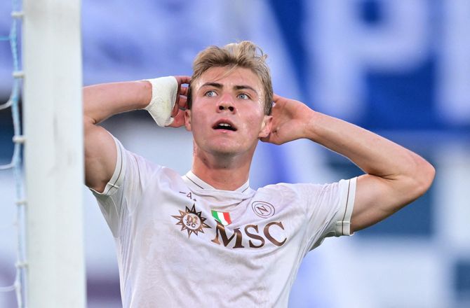 Serie A -Officielt: Højlund skifter til Napoli