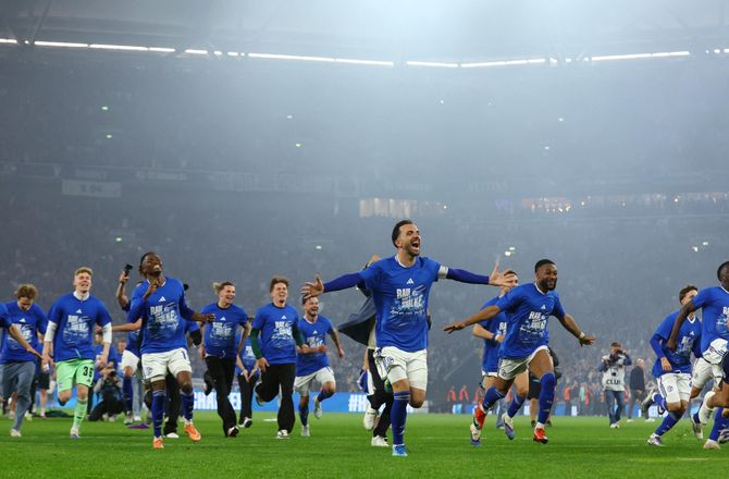 2. Bundesliga -Schalke snupper Tanaka