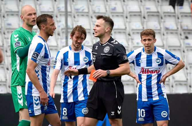 3F Superliga -Intet Zorniger-brok: Det var rødt kort