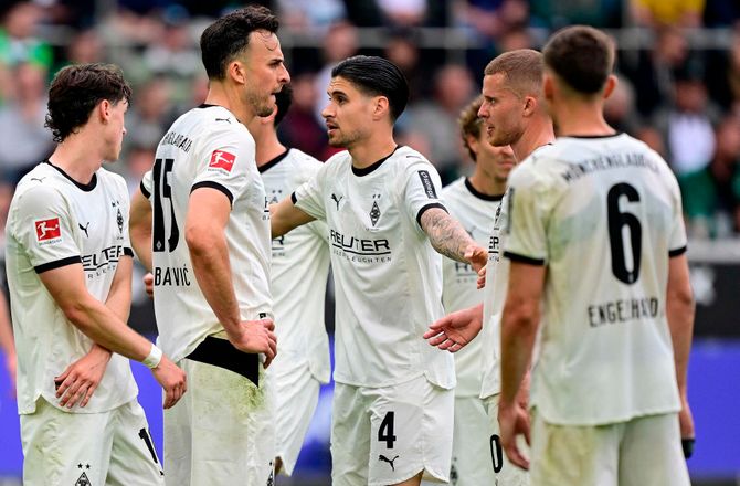 Bundesliga -Overlevelse sikret: Gladbach snød Dortmund til sidst