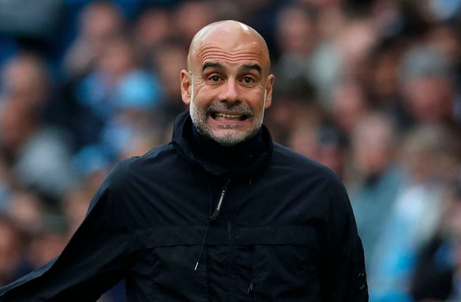 Premier League -Pep Guardiola: VAR er som at slå plat eller krone