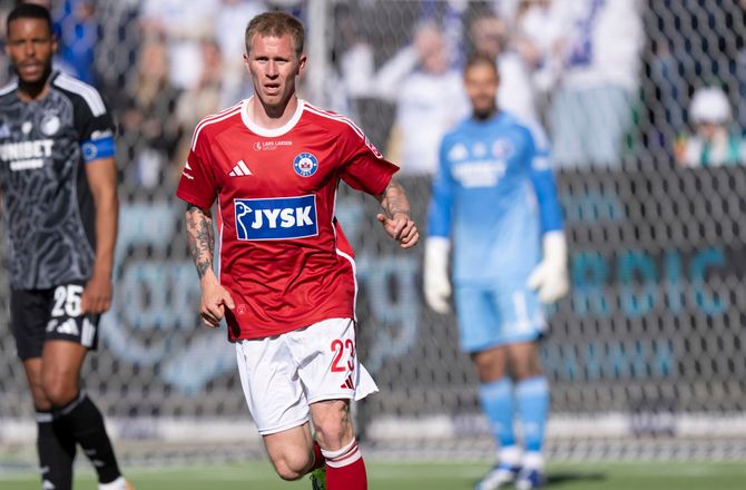 3F Superliga -Nielsen hylder Adamsens opførsel: Har været spot on