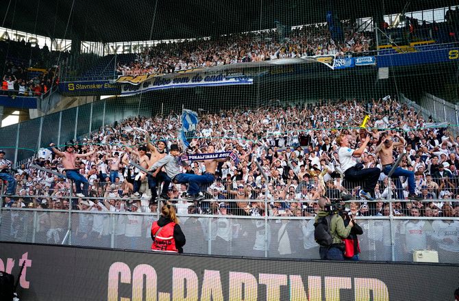 3F Superliga -Aarhus fejrer mesterskabet med 'Malaga' fra rådhustårnet