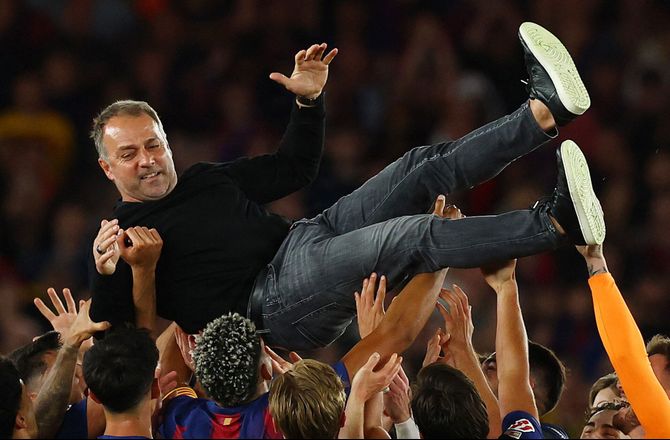 La Liga -Hansi Flick forlænger med Barcelona