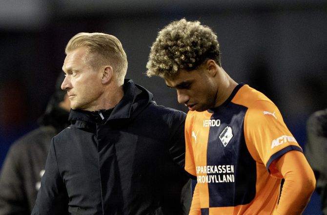 3F Superliga -Trods forlængelse: Randers åbner for Sabil Hansen-salg
