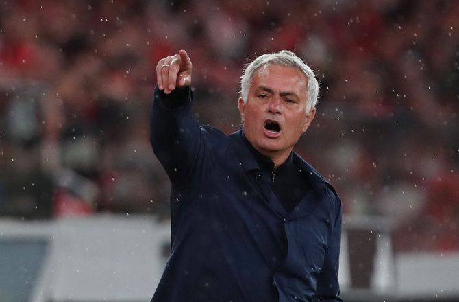 Primeira Liga -Medie: Benfica vil beholde Mourinho