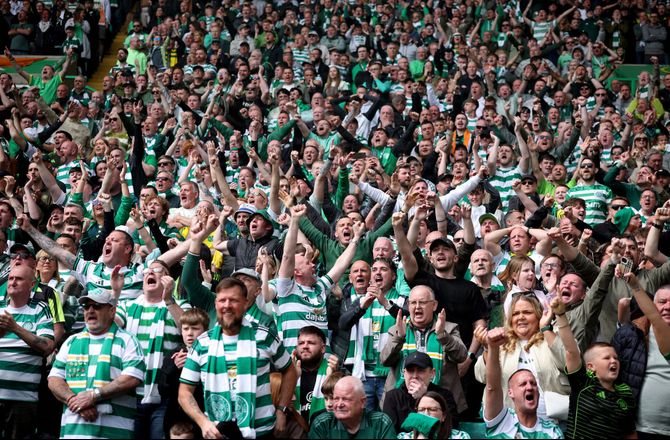 Premiership -Celtic styrker midtbanen med PSV-talent