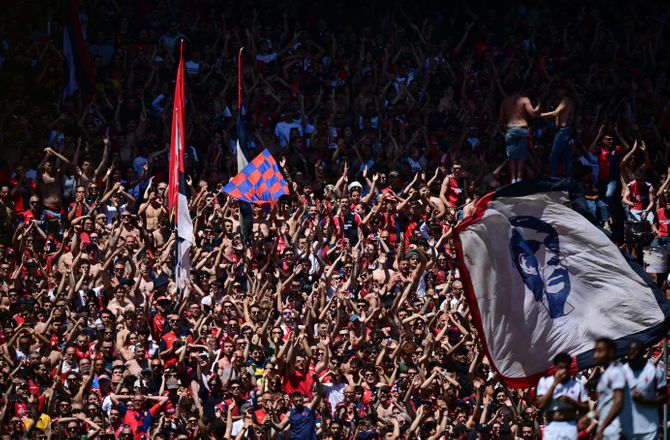 Serie A -Genoa shopper hos schweizisk sensation